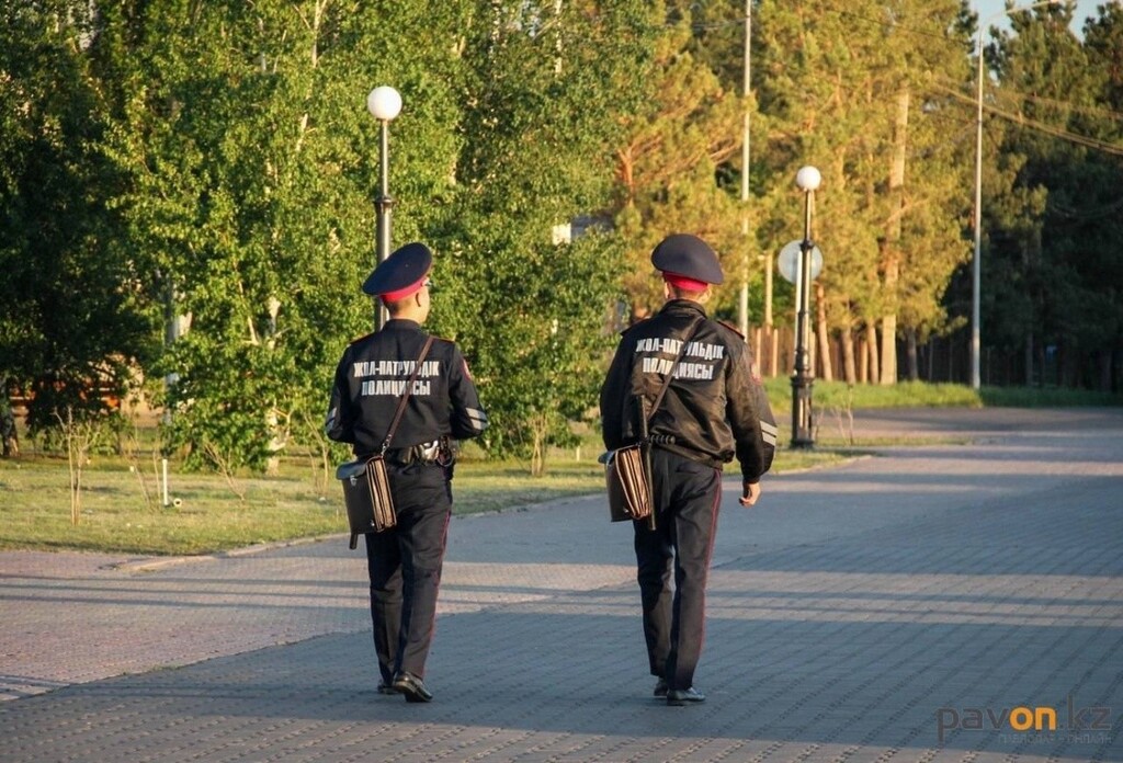 Пешие патрульные. Нацгвардия Казахстана патруль. Национальная гвардия патруль пешие. Охрана общественного порядка патруль. Летний патруль полиции.