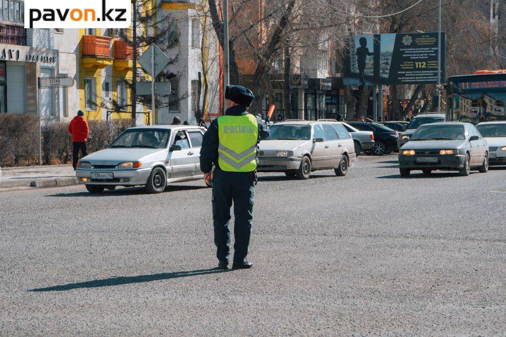 
                                            За сутки павлодарские полицейские остановили пять автомобилей с поддельными номерами                                    