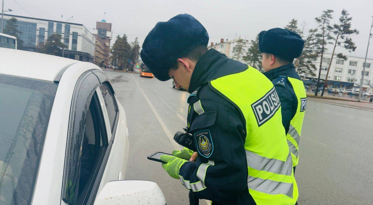 
                                            Больше 1,5 тысячи нарушений ПДД допустили павлодарские водители за две недели                                    