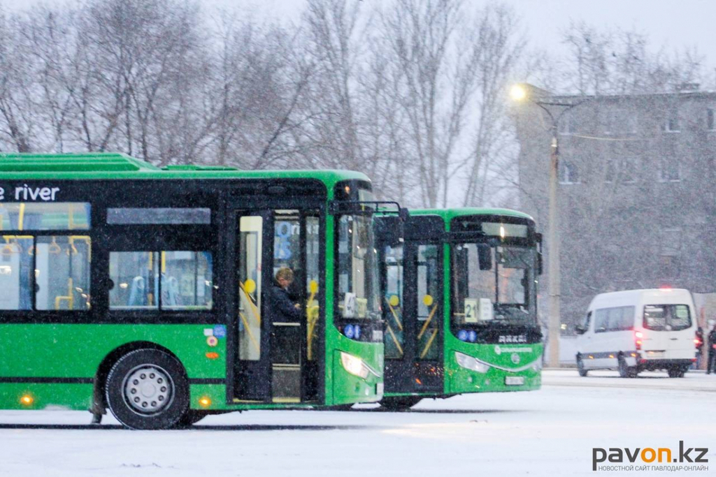 Почему не работают валидаторы в автобусах? Ответы на этот и другие вопросы  по электронному билетированию / Павлодар-онлайн / Павлодар / Новости /  Павлодарский городской портал