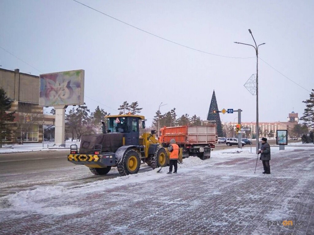 Асаин Байханов объяснил, почему дороги в Павлодаре посыпают песком, а не  солью или химреагентами / Павлодар-онлайн / Павлодар / Новости /  Павлодарский городской портал