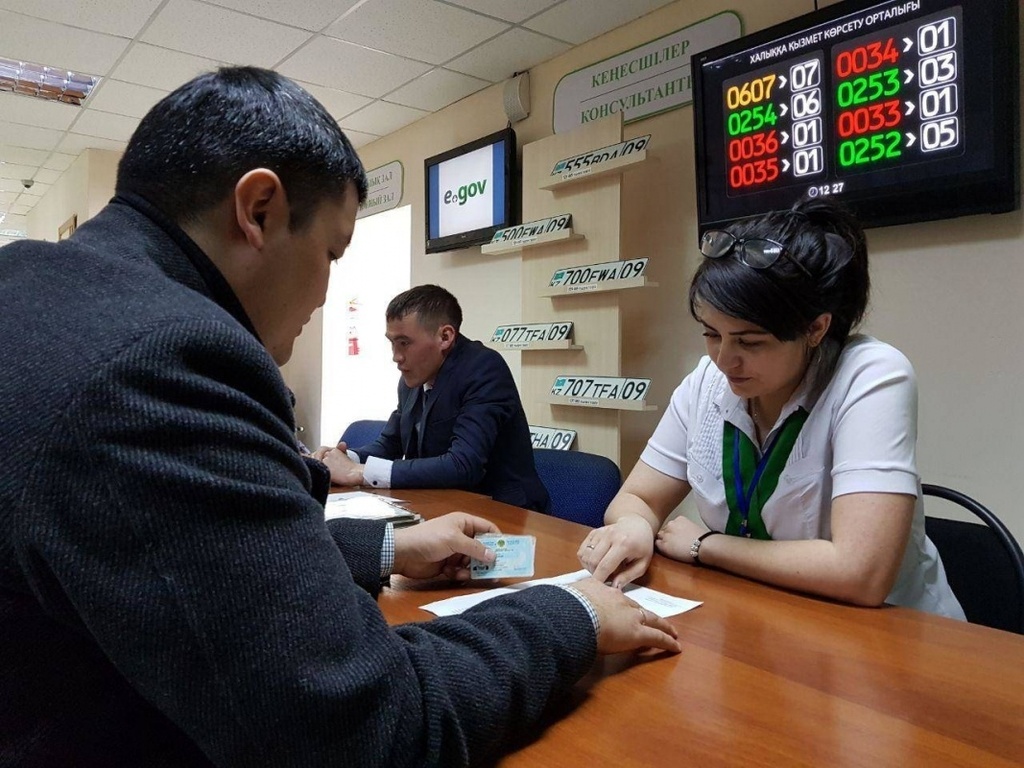 В ЦОНе Аксу планируют начать регистрировать авто и менять водительские  удостоверения / Павлодар-онлайн / Павлодар / Новости / Павлодарский  городской портал