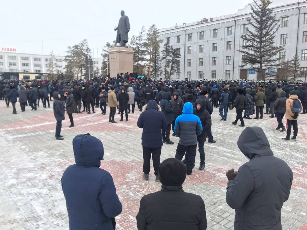 Ситуация в казахстане сегодня последние новости. Митинги в Казахстане. Протесты в Казахстане Павлодар. Митинги в Казахстане 2022. Задержания на митинге в Казахстане 2022.