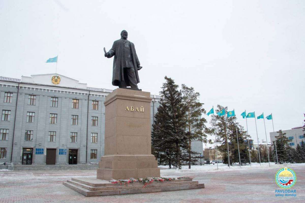 Памятник Абаю Кунанбаеву презентовали в Павлодаре / Павлодар-онлайн /  Павлодар / Новости / Павлодарский городской портал