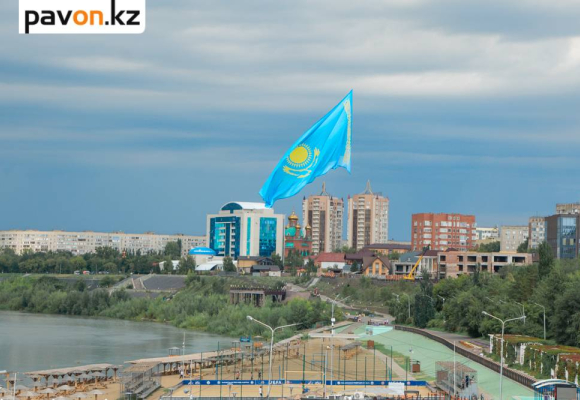 В Павлодаре установили мировой рекорд в честь 30-летия Конституции (фото)