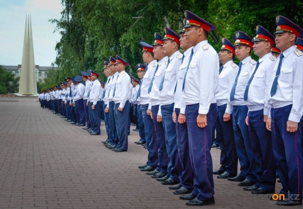 Про казахских полицейских