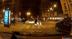 Рыжий Тарзан разогнал бордель и провел голых проституток по улице Петербурга