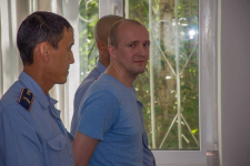 Представитель фонда защиты свободы слова наблюдает за судом над Голышкиным
