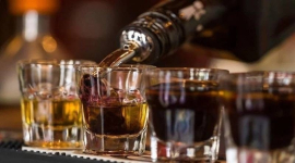 Медики назвали алкоголь фатальной причиной рака