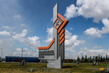 Специальный тренажер для работающих на высоте сотрудников Казахстанского электролизного завода установили на предприятии