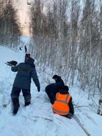 Спасатели помогли туристам, застрявшим на канатной дороге в Баянауле