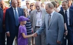 11-летний школьник попросил Путина прояснить ситуацию с падением рубля