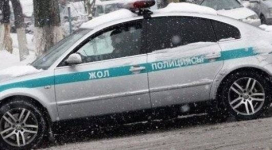 Павлодарец наказан за нецензурный рисунок сына на капоте полицейского авто