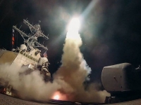 51 процент американцев поддержали удар США по авиабазе в Сирии