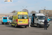 В Павлодаре проводятся учения: пассажира с лихорадкой встретили на городском автовокзале