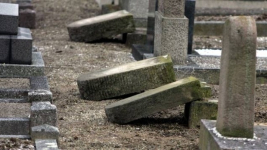 На востоке Франции осквернено еврейское кладбище