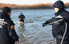 Павлодарские спасатели искали в Иртыше обломки ракетоносителя