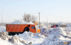 Владельцам коммерческих организаций в Павлодаре напоминают о необходимости уборки снега с прилегающей территории