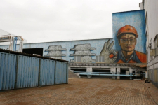Огромная аэрография появилась на стенах Казахстанского электролизного завода