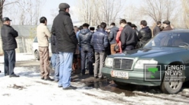 Владельцы авто с кыргызскими номерами высказали свои обиды таможенникам