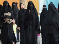 Запретить ношение черных одеяний в общественных местах предлагают в Казахстане
