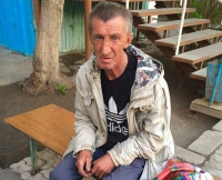 Полиция пятый месяц ищет того, кто избил бездомного Владимира