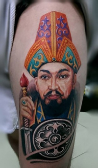 У казахстанцев появилась мода на тату с изображением Абая и Абылай хана (фото)