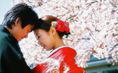 Японкам запретили сохранять девичьи фамилии в браке