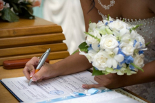 Новые правила работы РАГСа никак не повлияли на желание павлодарцев вступать в брак