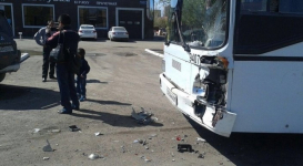 В Астане автобус столкнулся с внедорожником