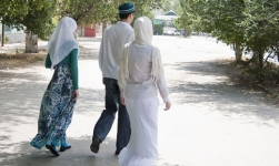 В Алматинской области женщину заставляют выйти замуж за брата покойного мужа