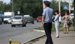 В Павлодарской области женщина-водитель обматерила полицейского