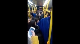 Студенты устроили сюрприз пассажирам троллейбуса в Алматы
