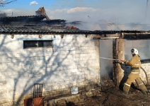 Житель села Ивановка спас инвалида из горящего дома