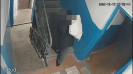 Павлодарец украл продукты из автолавки