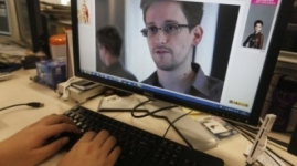 Сноуден: АНБ отслеживает пять миллиардов телефонных звонков в день