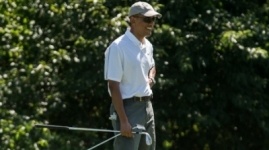 Обаму раскритиковали за игру в гольф после заявления по поводу казни журналиста