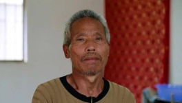 В Китае мужчина пришел домой через три года после своих похорон