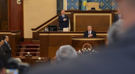 Назарбаев продемонстрировал, как исполнять Гимн Казахстана