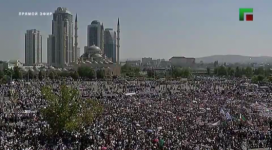 В Грозном проходит митинг в поддержку жителей Мьянмы