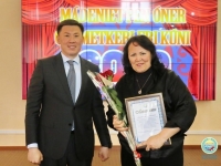 Аким Павлодара поздравил работников культуры и искусства с их профессиональным праздником