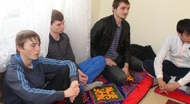 Выпускники детдома объявили голодовку в Актау