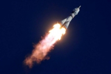 «Союз ТМА-18М» с экипажем МКС отделился от третьей ступени ракеты