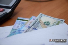 Директор колледжа и госслужащий попались на взятке в Павлодаре