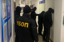Группу вымогателей задержали в Павлодаре