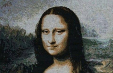 В Семее юная рукодельница вышила портрет Джоконды из 100 000 крестиков