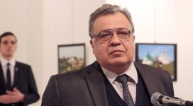 Посол России в Турции Андрей Карлов скончался после покушения