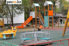 Фирма, которая занимается установкой детских площадок в Павлодаре, объяснила затянувшуюся работу