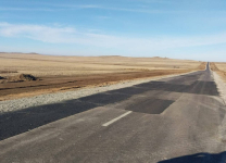 Множество недостатков на участке недавно отремонтированной дороги Тендык - Узынбулак выявили специалисты