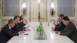 Кличко договорился с Януковичем о перемирии и освобождении задержанных